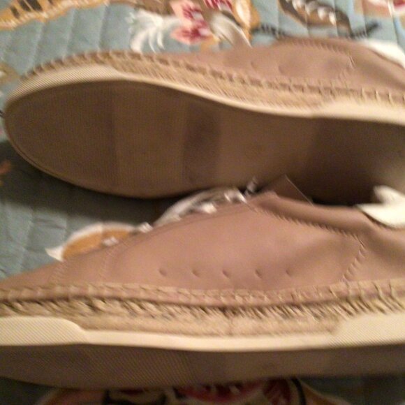 Women's Shaelyn Espadrille Sneakers Tan Universal Thread New size 9.5 - Picture 2 of 4